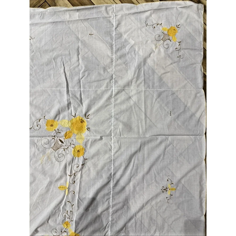 Vintage Hand Embroidered Linen Tablecloth White Yellow Floral 102x62 Rectangular
